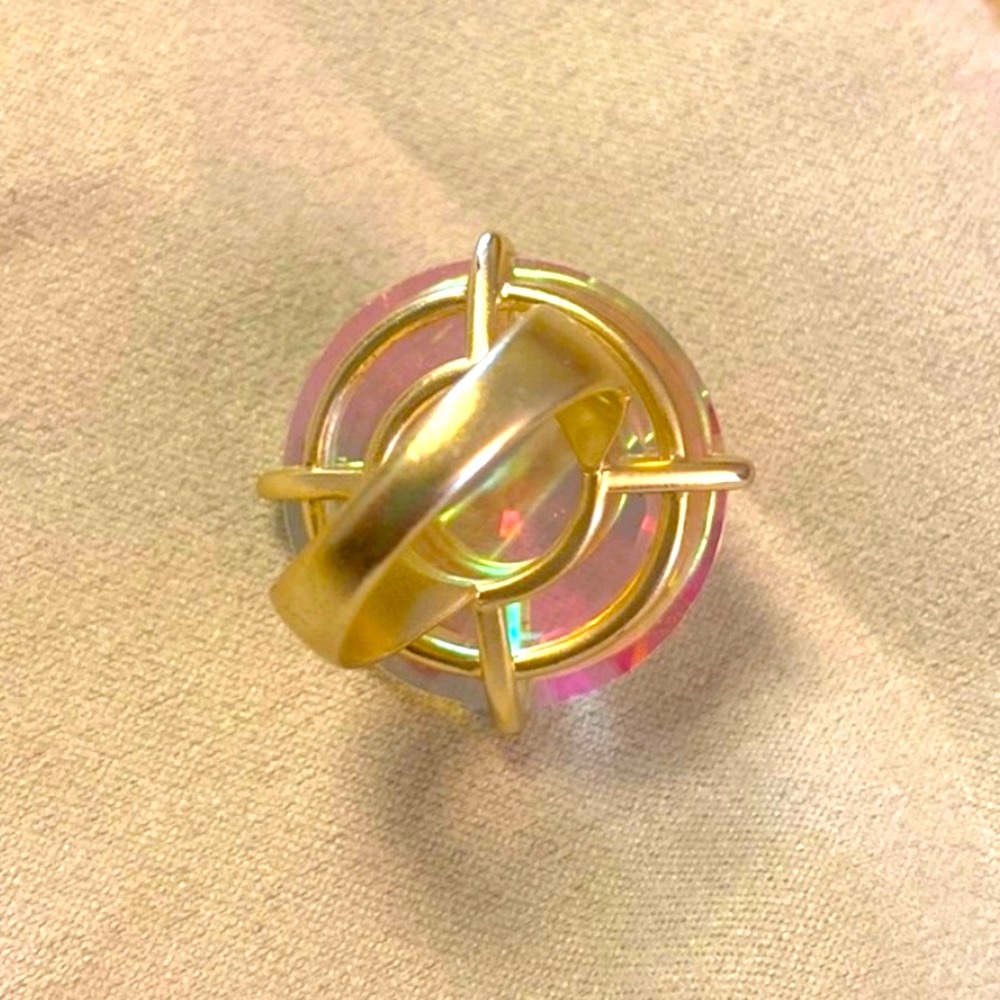 Kendra Scott Jolie Breathtaking.                Gold Dichroic Cocktail Ring
Sz 6 - Picture 7 of 8